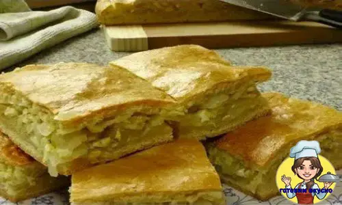 закрытый дрожжевой пирог с тушёной капустой и варёными яйцами